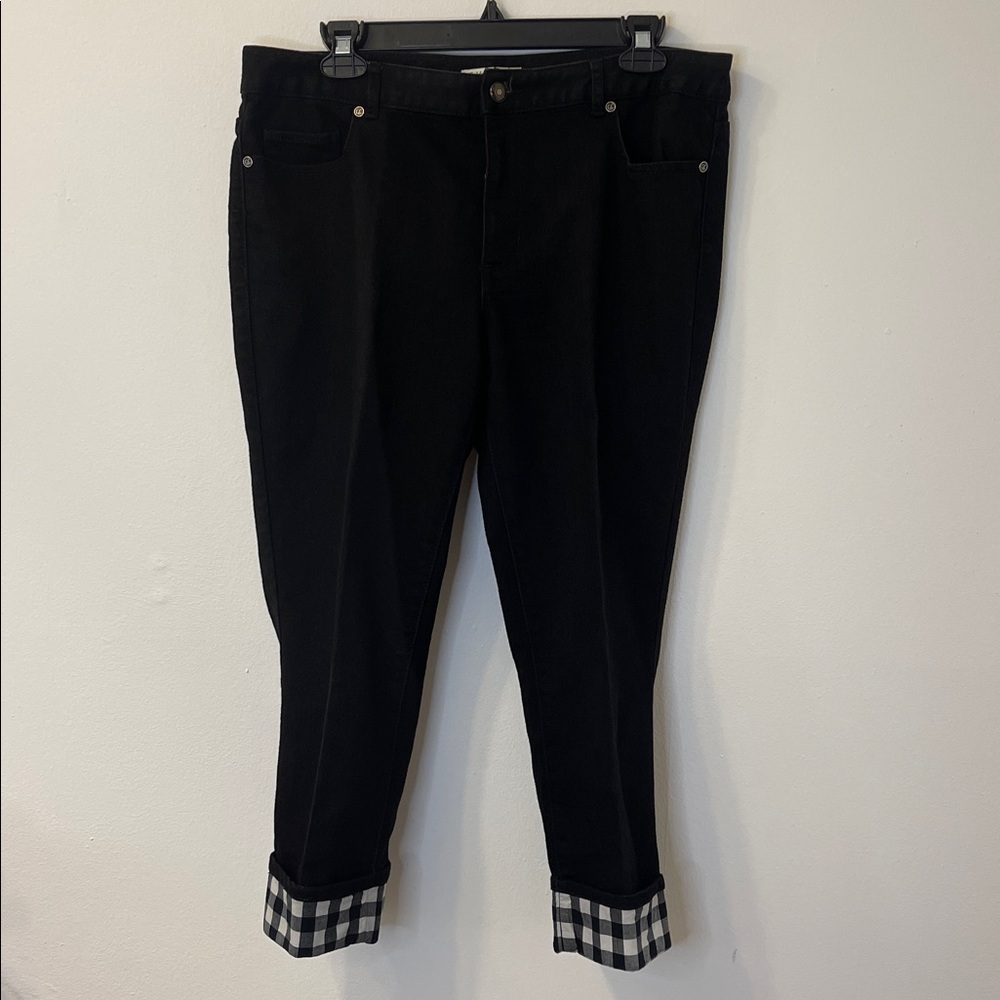 Coldwater Creek Cropped/Ankle Black Jeans Size 12 Waist 18” Inseam 22” EUC